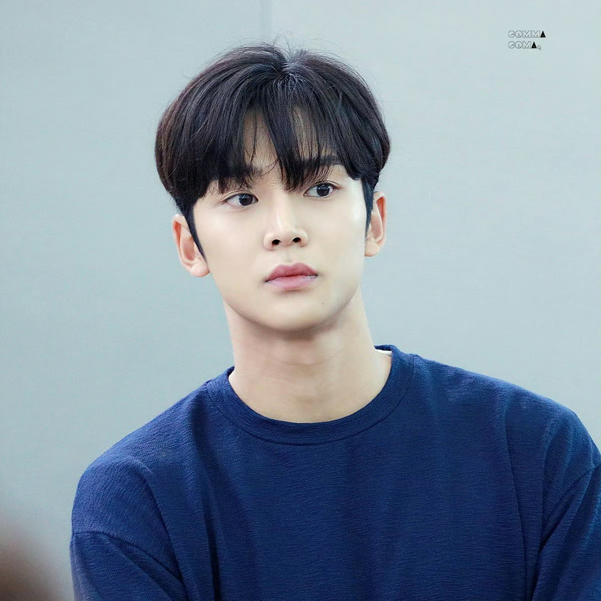 로운의 최신 사진