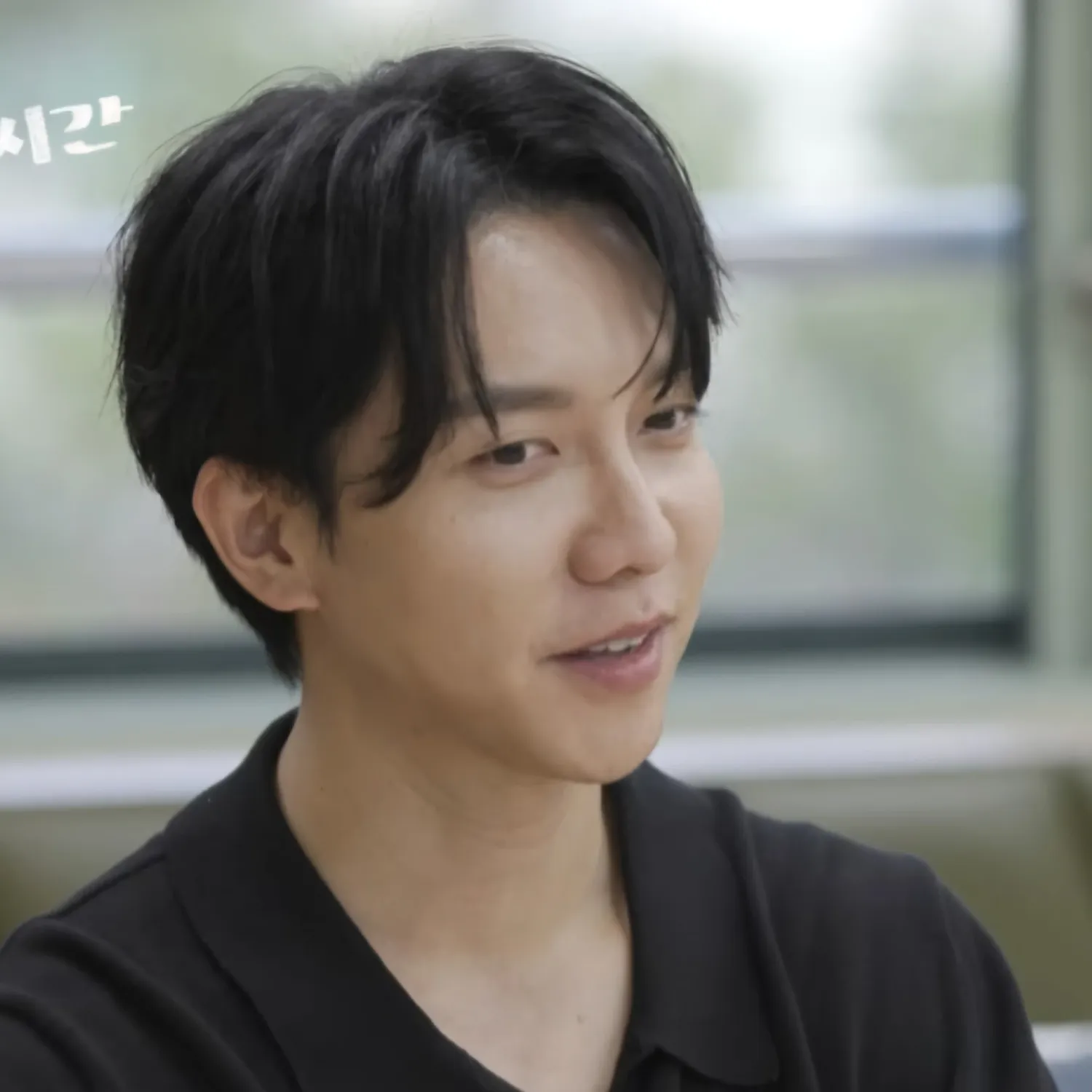 A moment captured by a fan of Lee Seunggi