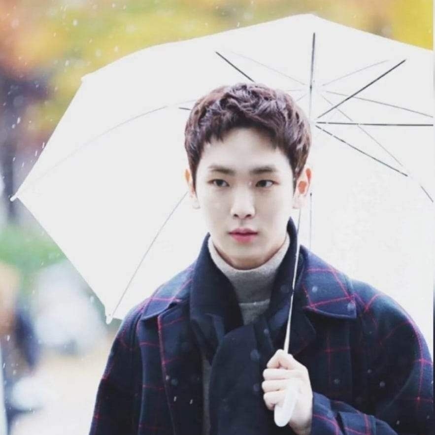 Behind-the-scenes cut of Key