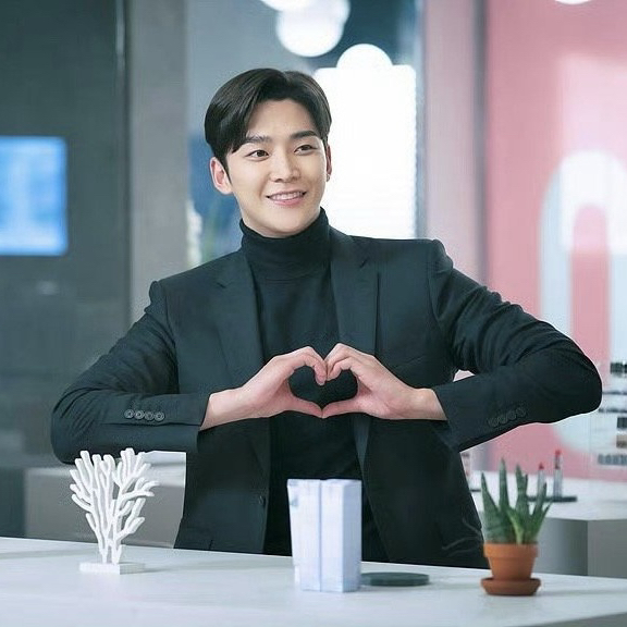 路云的最新照片