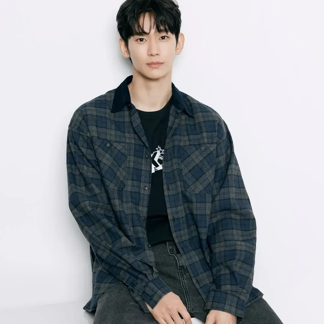 A moment captured by a fan of Kim Soohyun