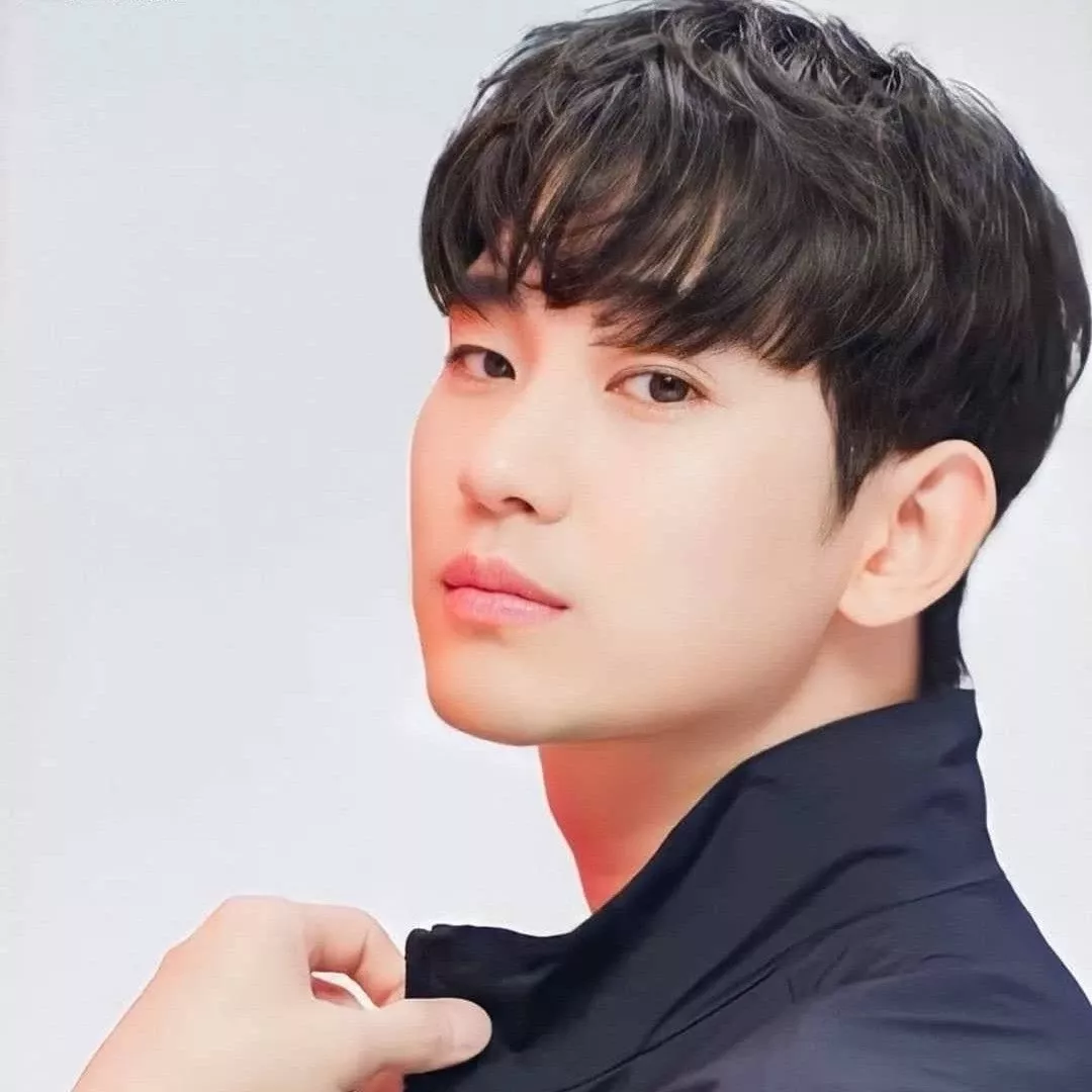 Recent activity shot of Kim Soohyun