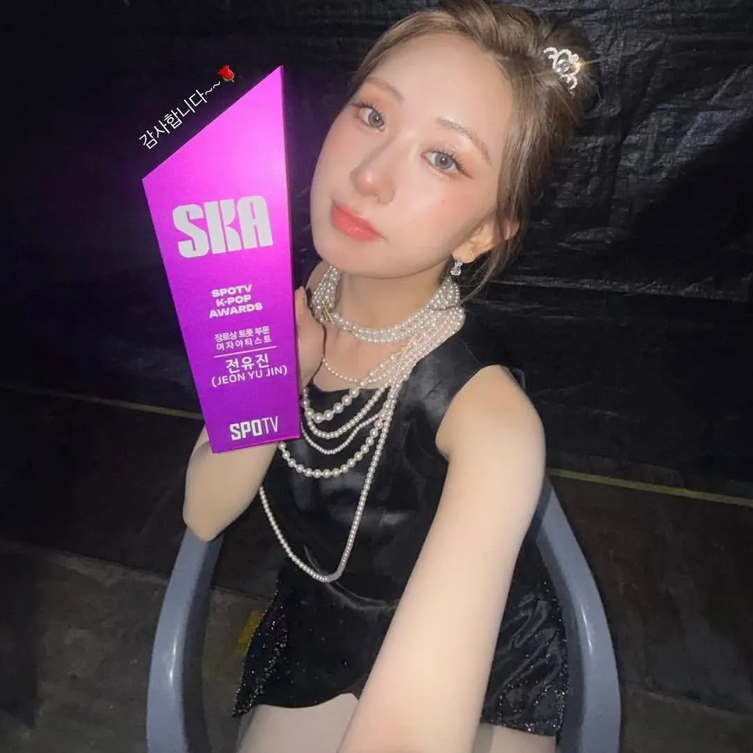 Cuplikan di balik layar dari Jeon Yujin