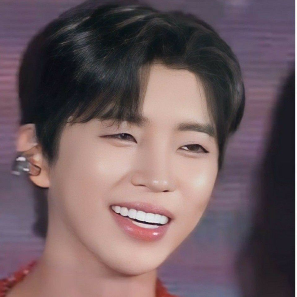 Foto kegiatan terbaru dari Lim Youngwoong