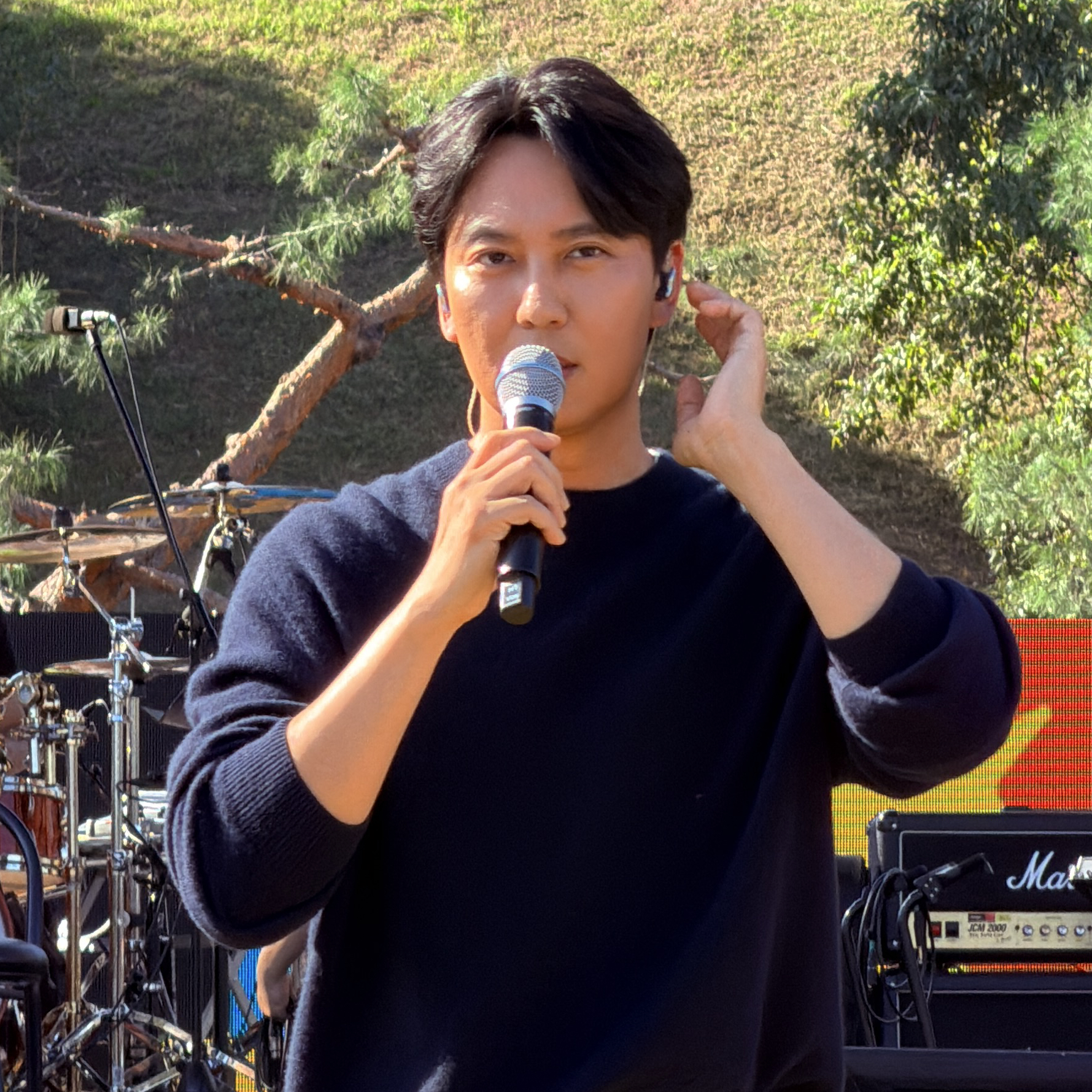 Behind-the-scenes cut of Kim Namgil