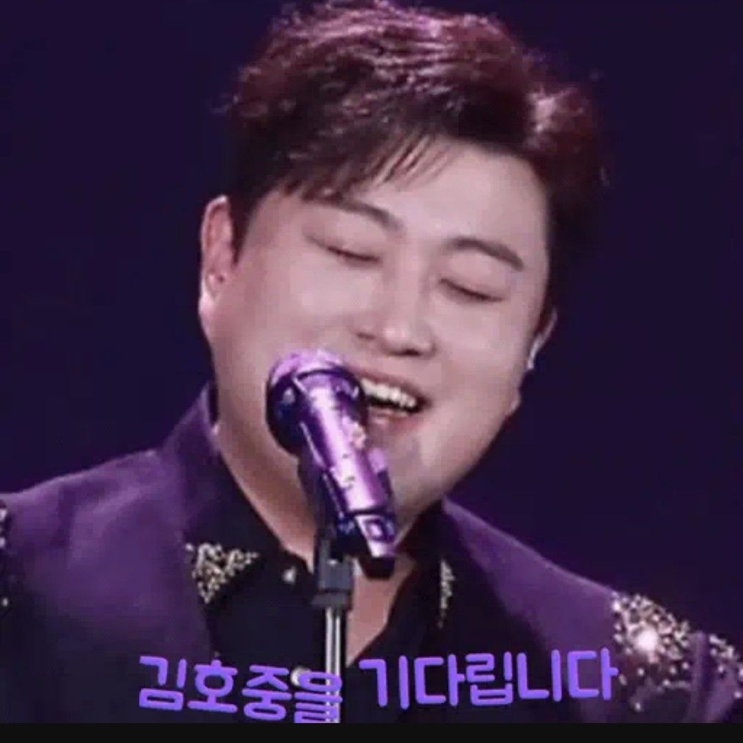 粉絲拍下的金浩中瞬間