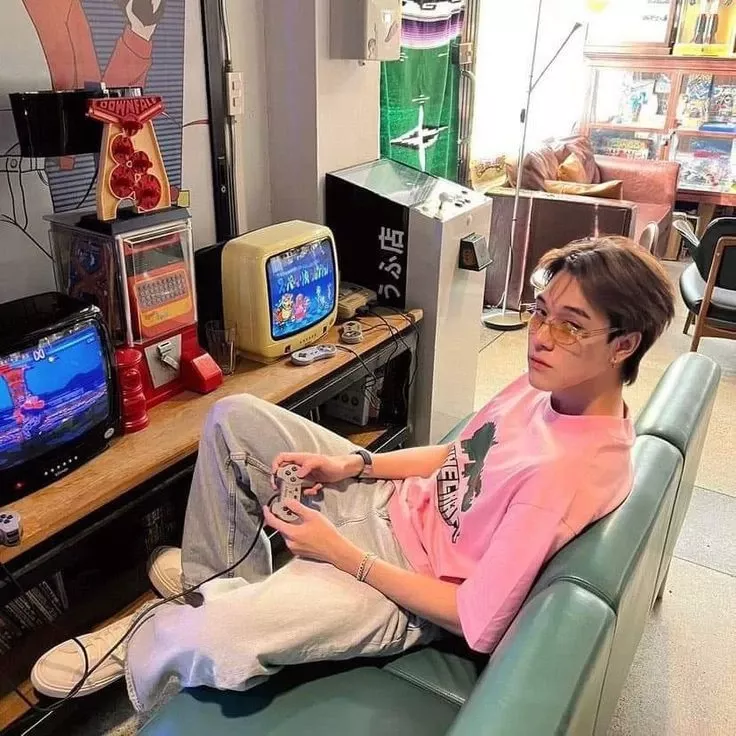 Behind-the-scenes cut of Nani Hirunkit Changkham