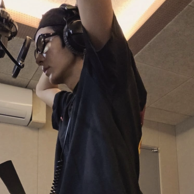 Behind-the-scenes cut of Lee Joongi