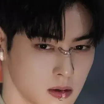 A moment captured by a fan of Cha Eunwoo