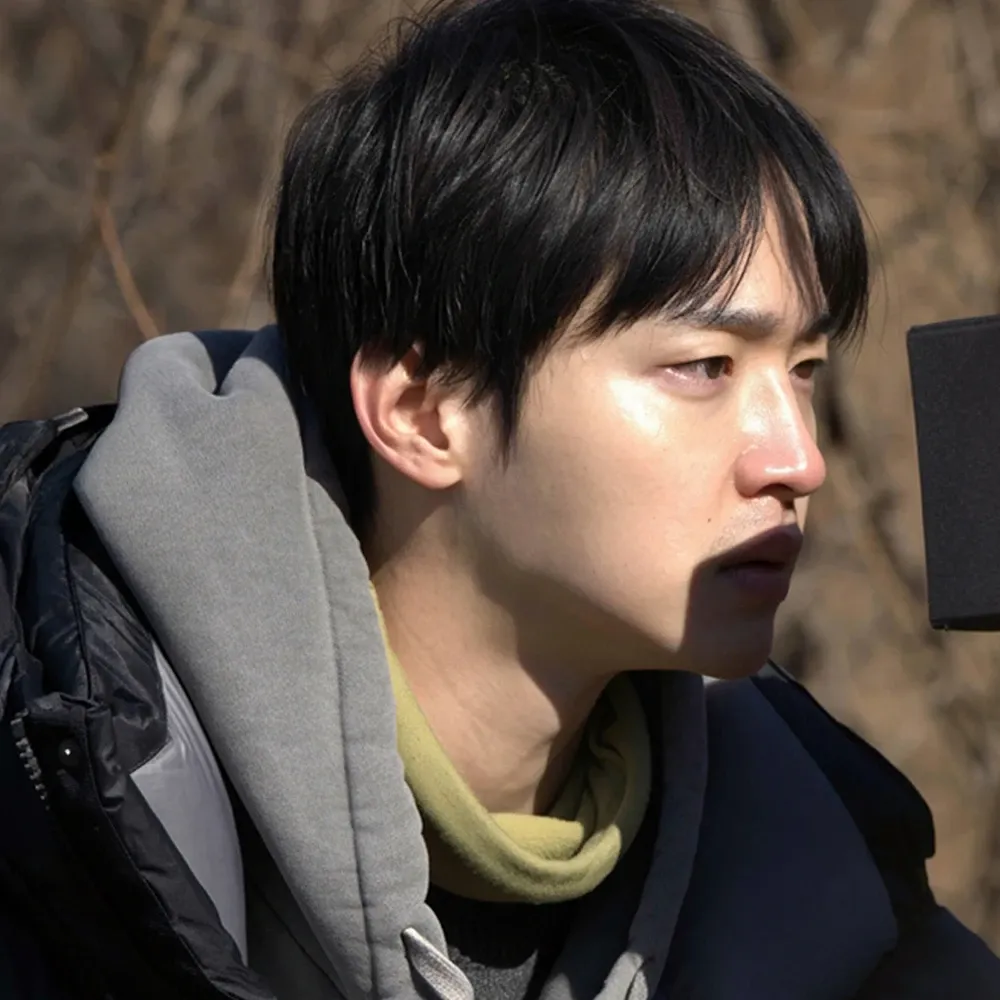 A moment captured by a fan of Jang Dongyoon