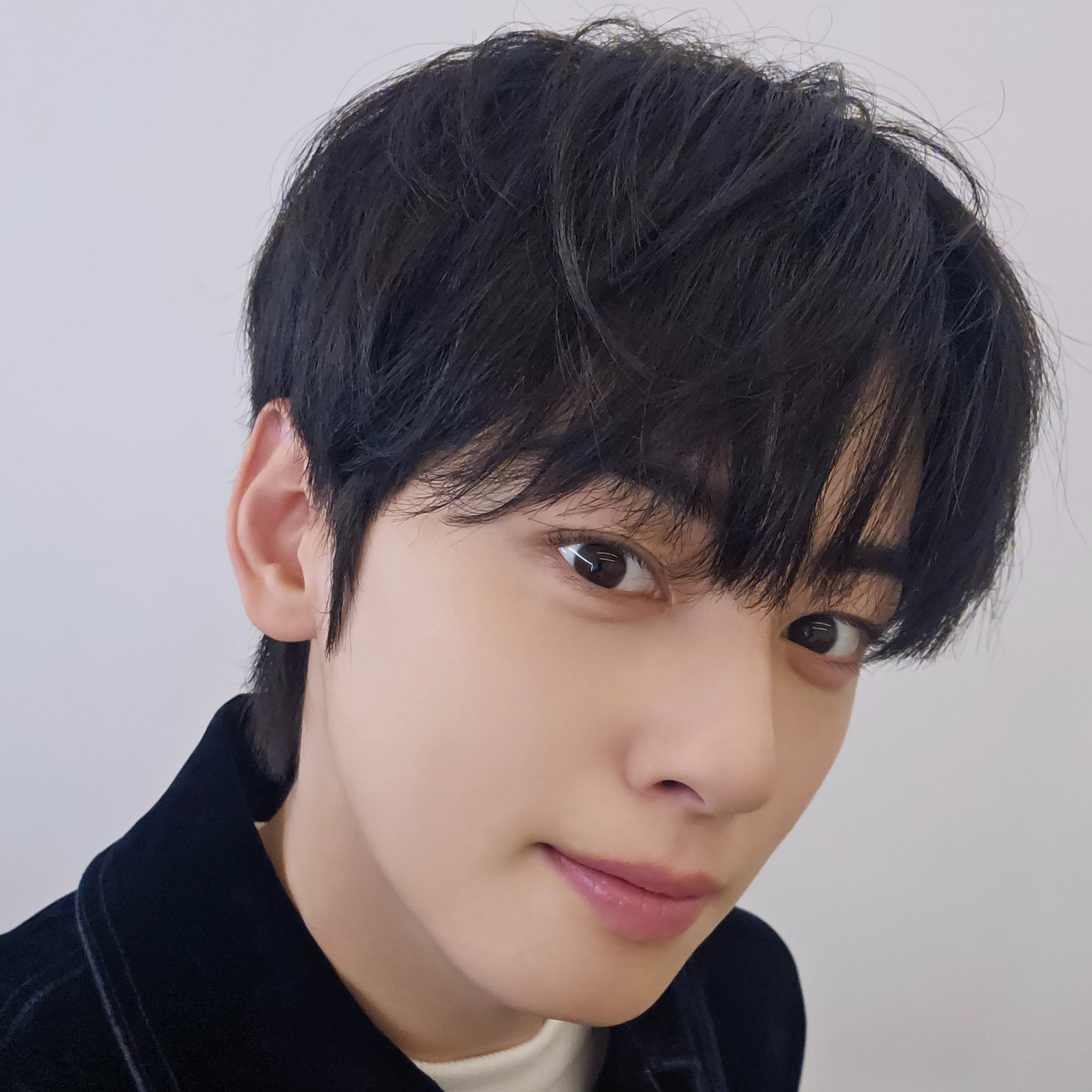 Behind-the-scenes cut of Cha Eunwoo