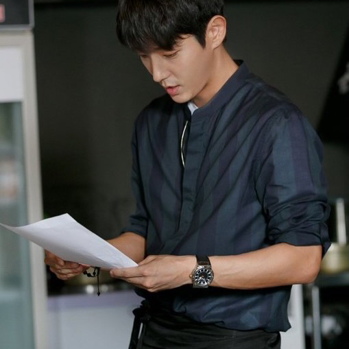 A moment captured by a fan of Lee Joongi