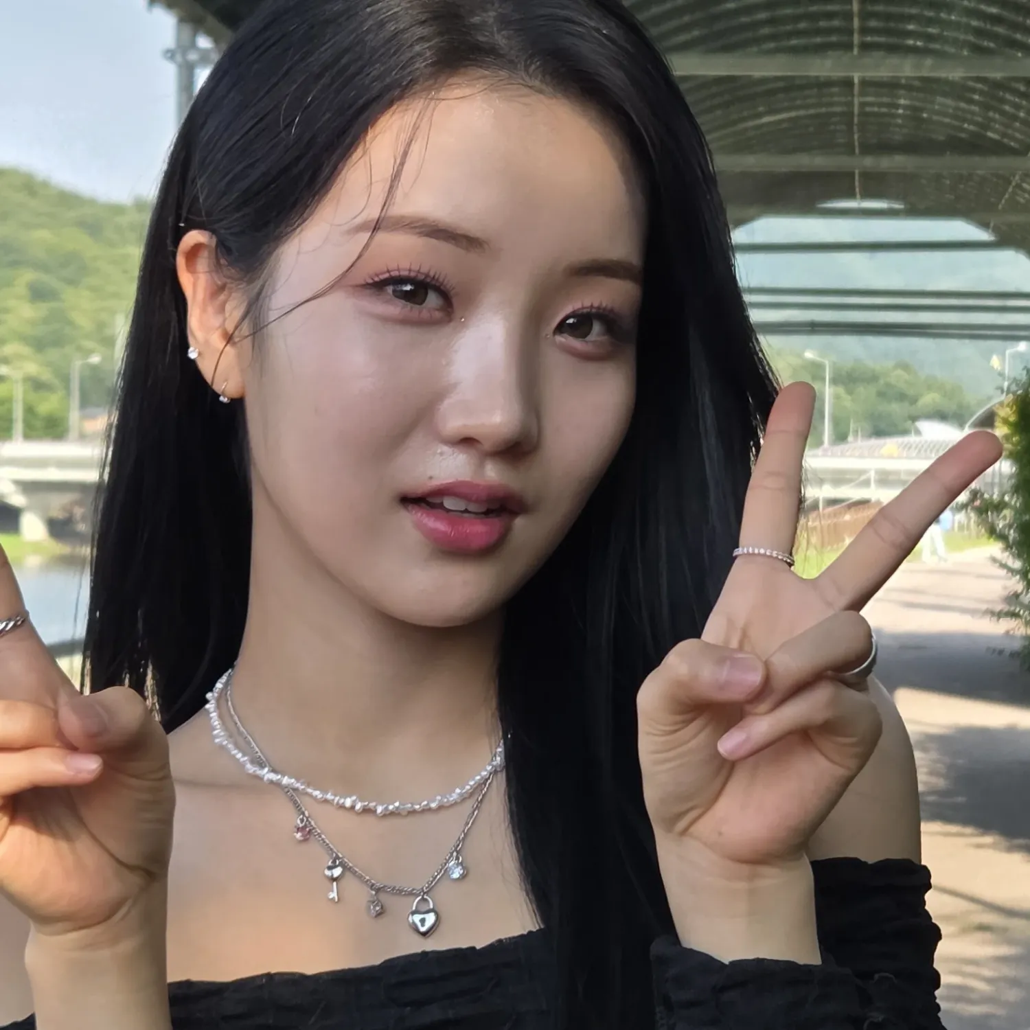Behind-the-scenes cut of Kim Soyeon (2004)