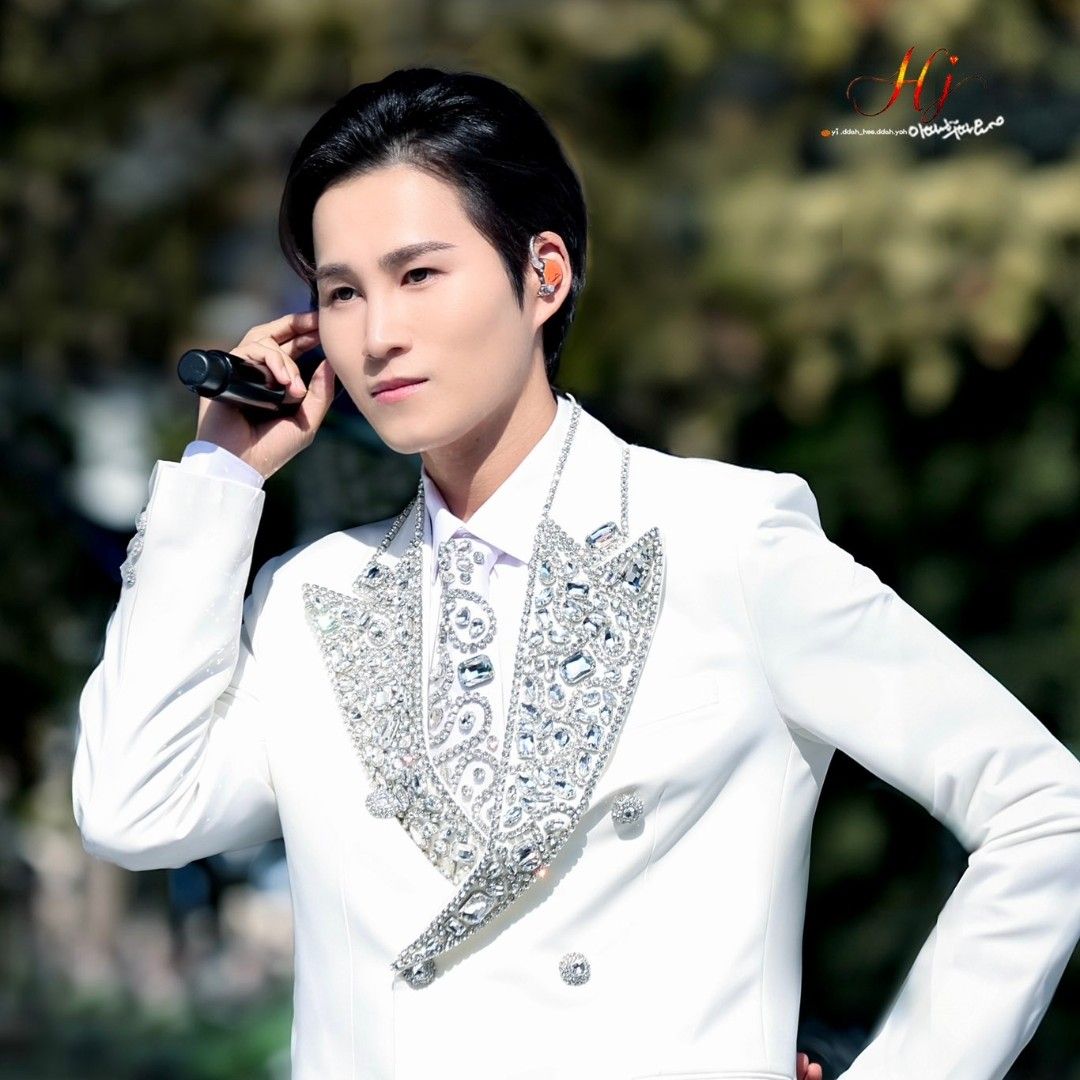 金熙栽的最新照片