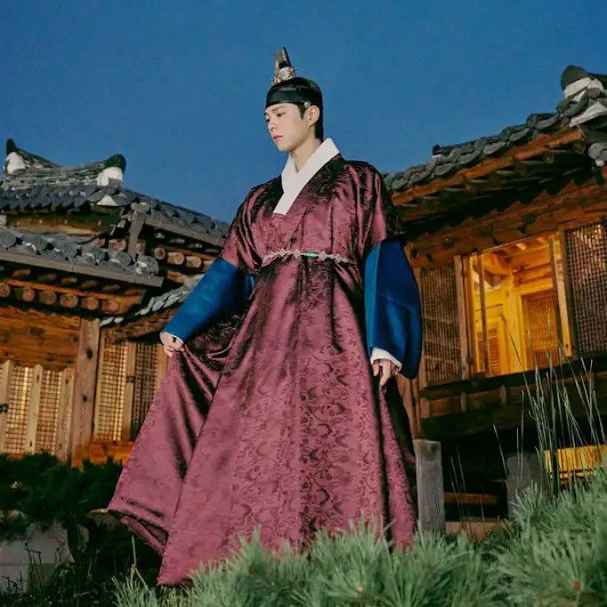 A moment captured by a fan of Park Bogum