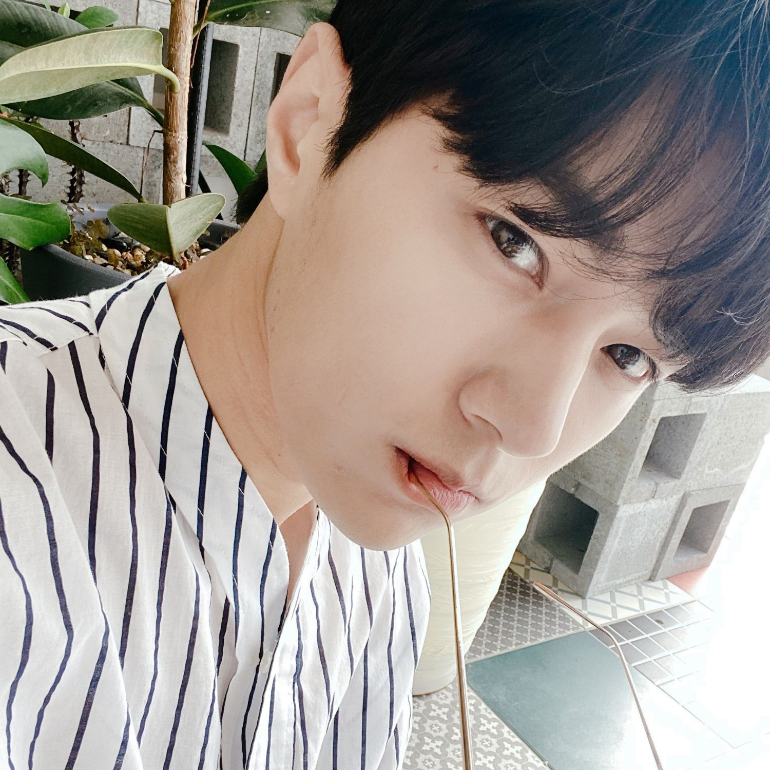 Recent activity shot of Kim Myungsoo (L)