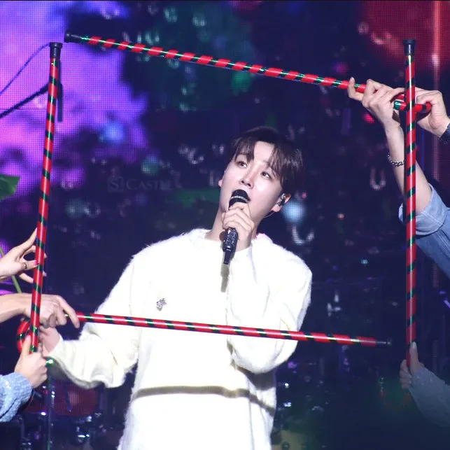 Behind-the-scenes cut of Song Minjun