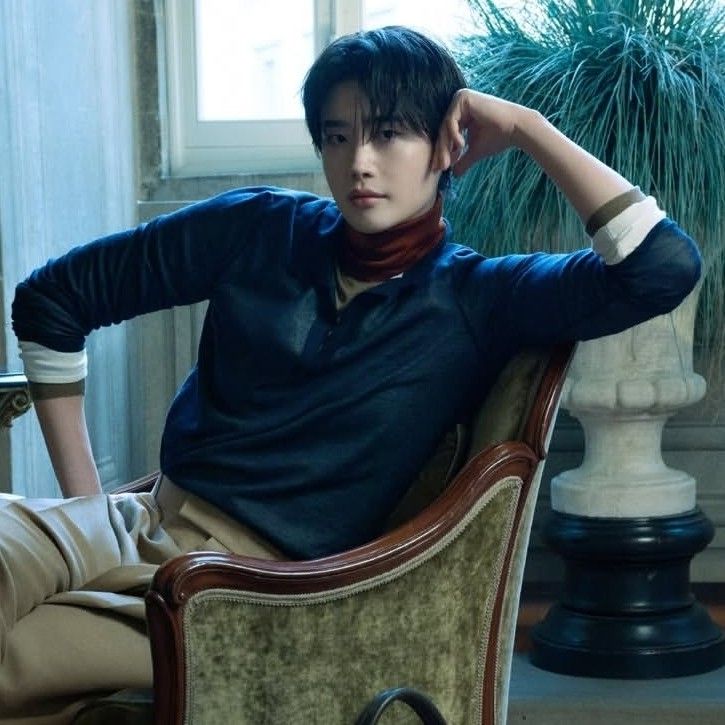 Behind-the-scenes cut of Lee Jongsuk