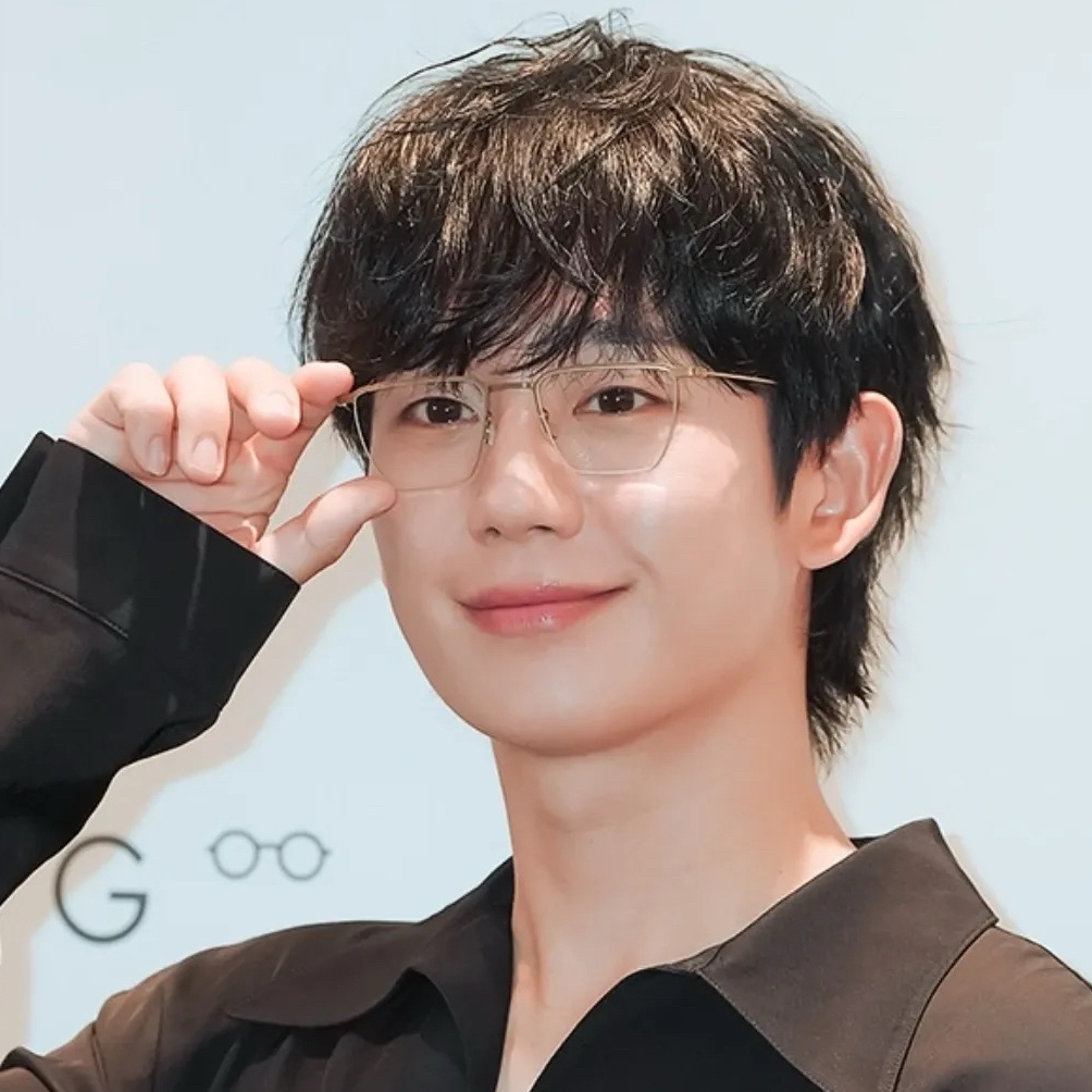 정해인 최근 활동샷