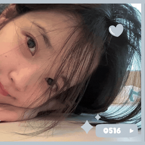 Foto kegiatan terbaru dari IU
