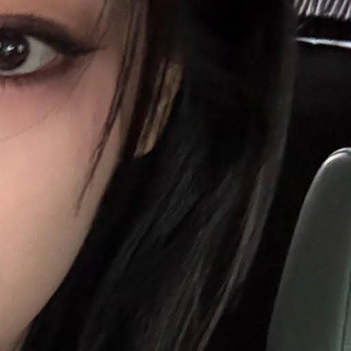 Behind-the-scenes cut of Kang Minah