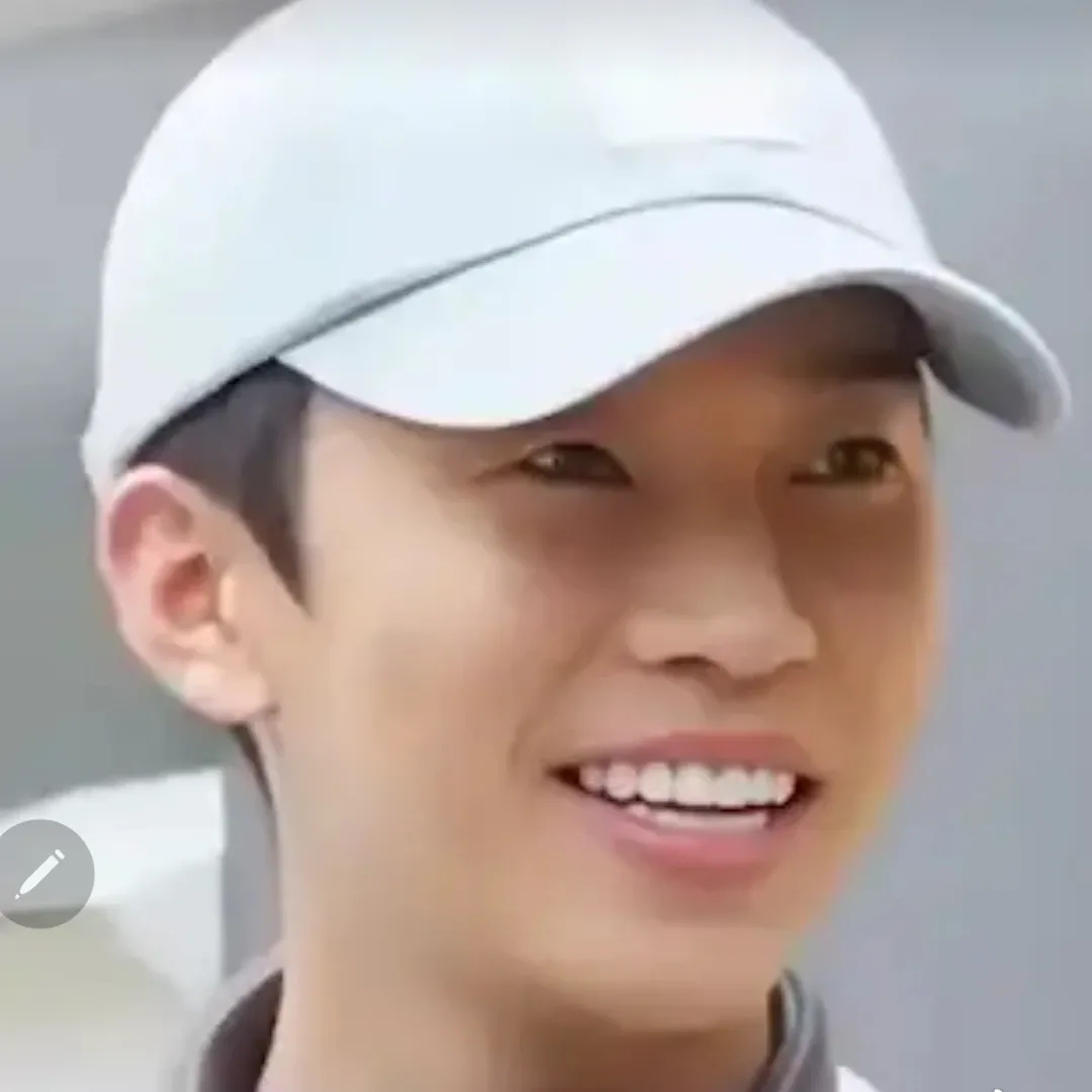 Cuplikan di balik layar dari Lim Youngwoong