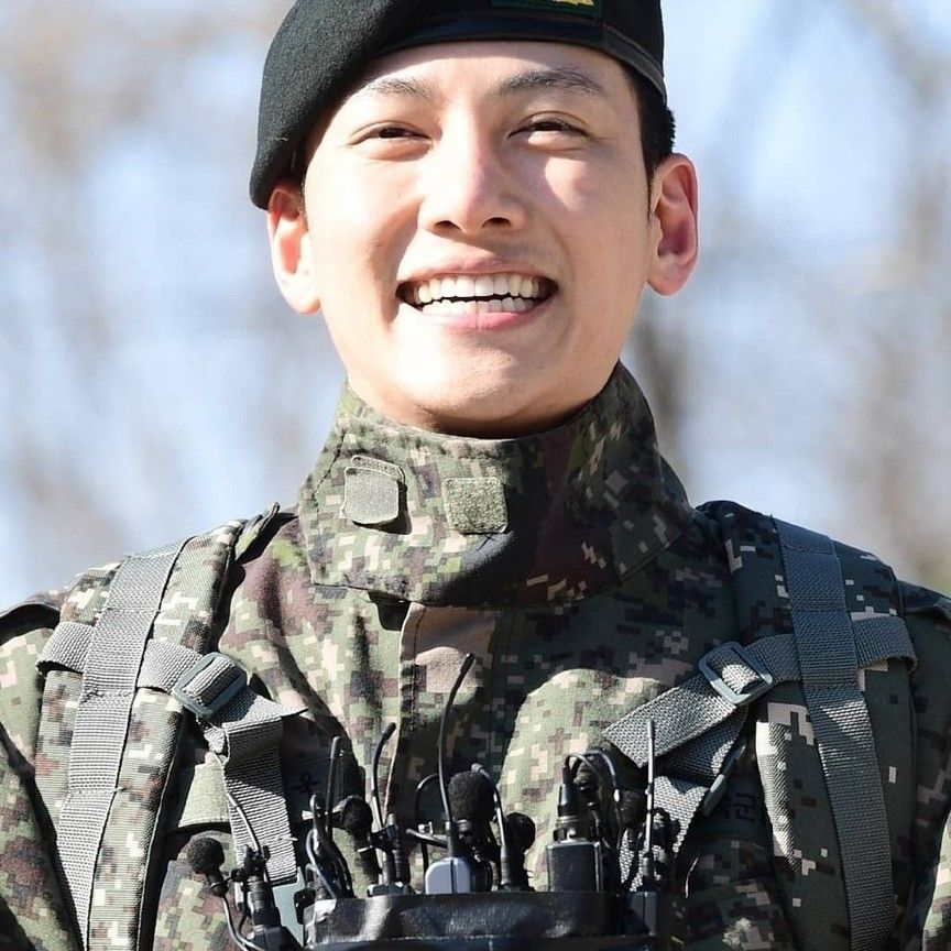 チ・チャンウクの最近の活動ショット