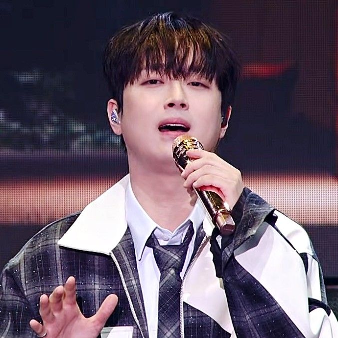 Foto terbaru dari Lee Chanwon