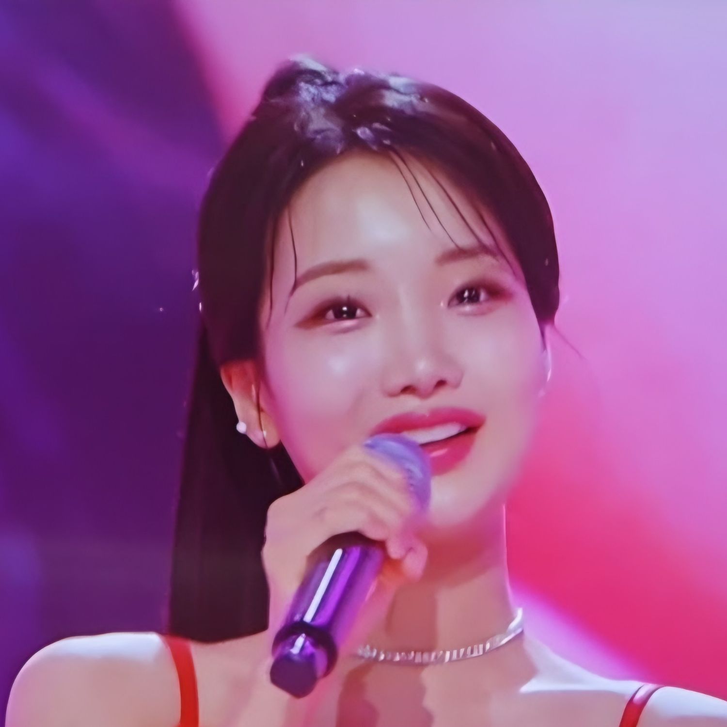 커뮤니티에서 화제된 인기 셀럽 콘텐츠