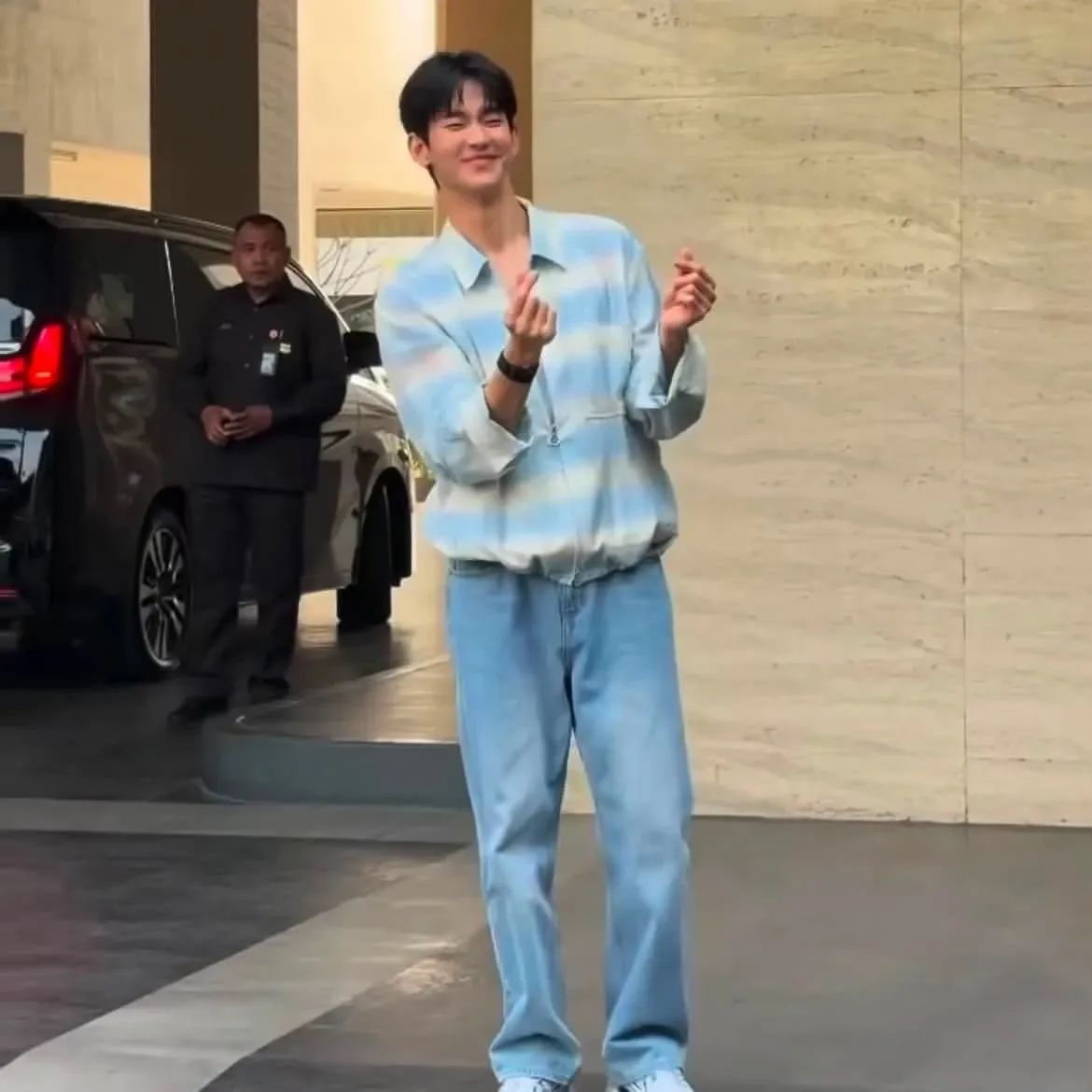 Behind-the-scenes cut of Kim Soohyun
