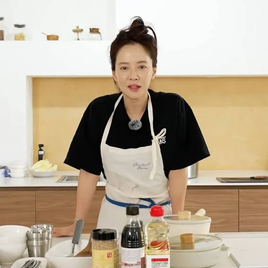 Cuplikan di balik layar dari Song Jihyo