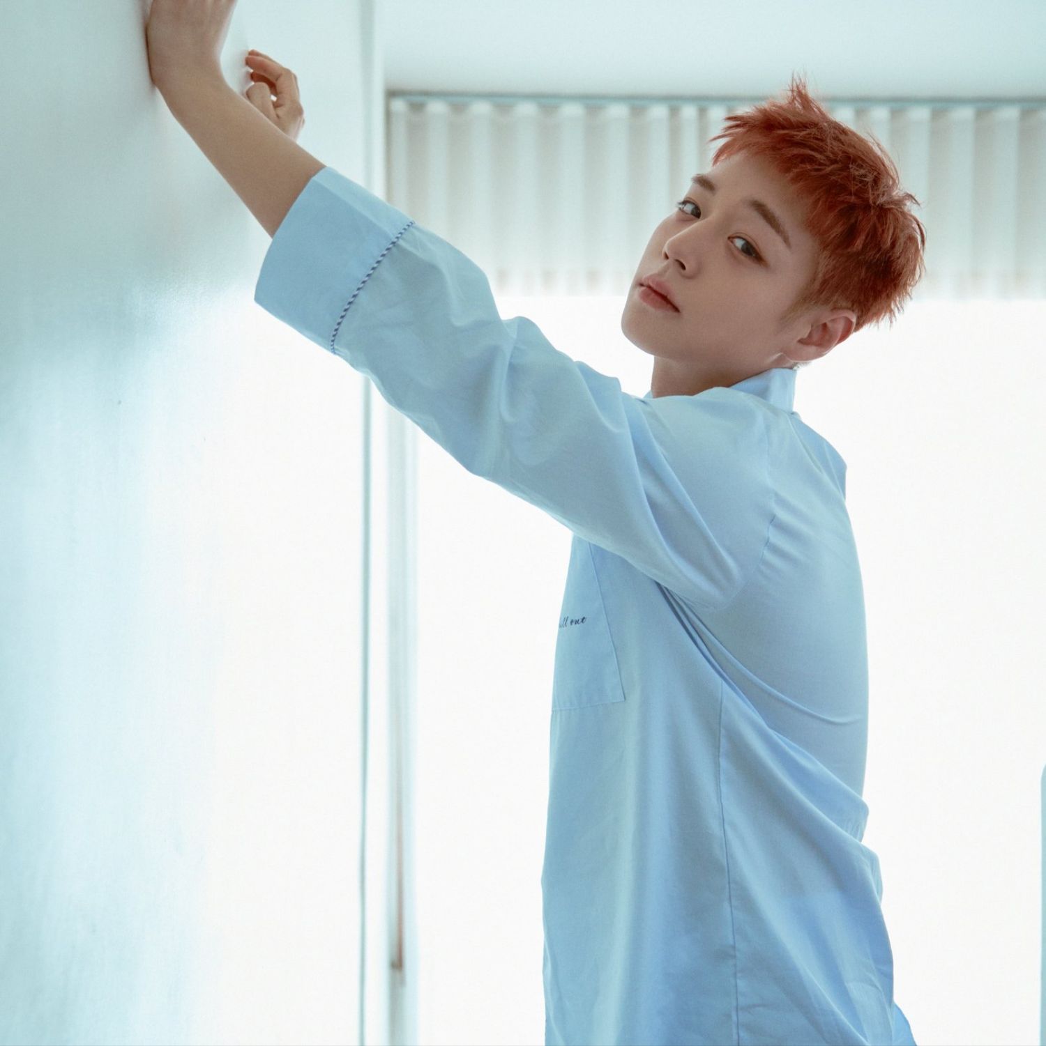 Behind-the-scenes cut of Park Jihoon