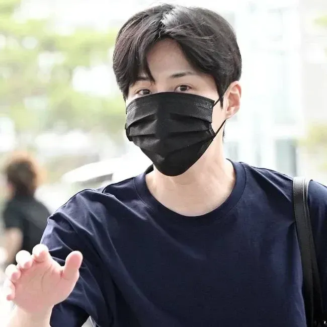 Cuplikan di balik layar dari Kim Seonho