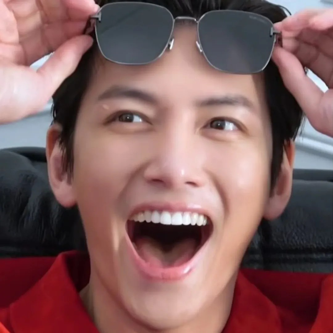 粉丝拍下的池昌旭瞬间