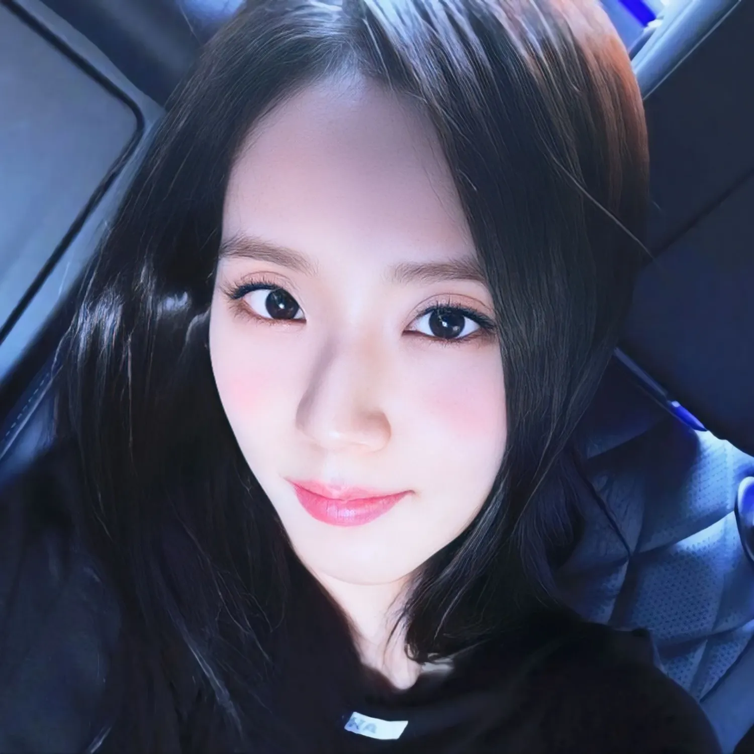 Behind-the-scenes cut of Jisoo (1995)