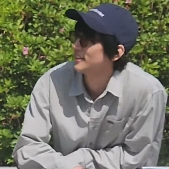 Recent activity shot of Lee Seungyoon