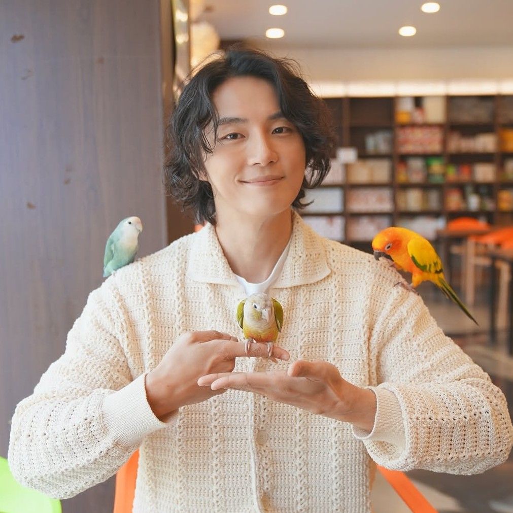 Latest photo of Yoon Shiyoon