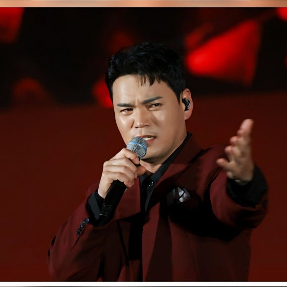 A moment captured by a fan of Cheonrokdam