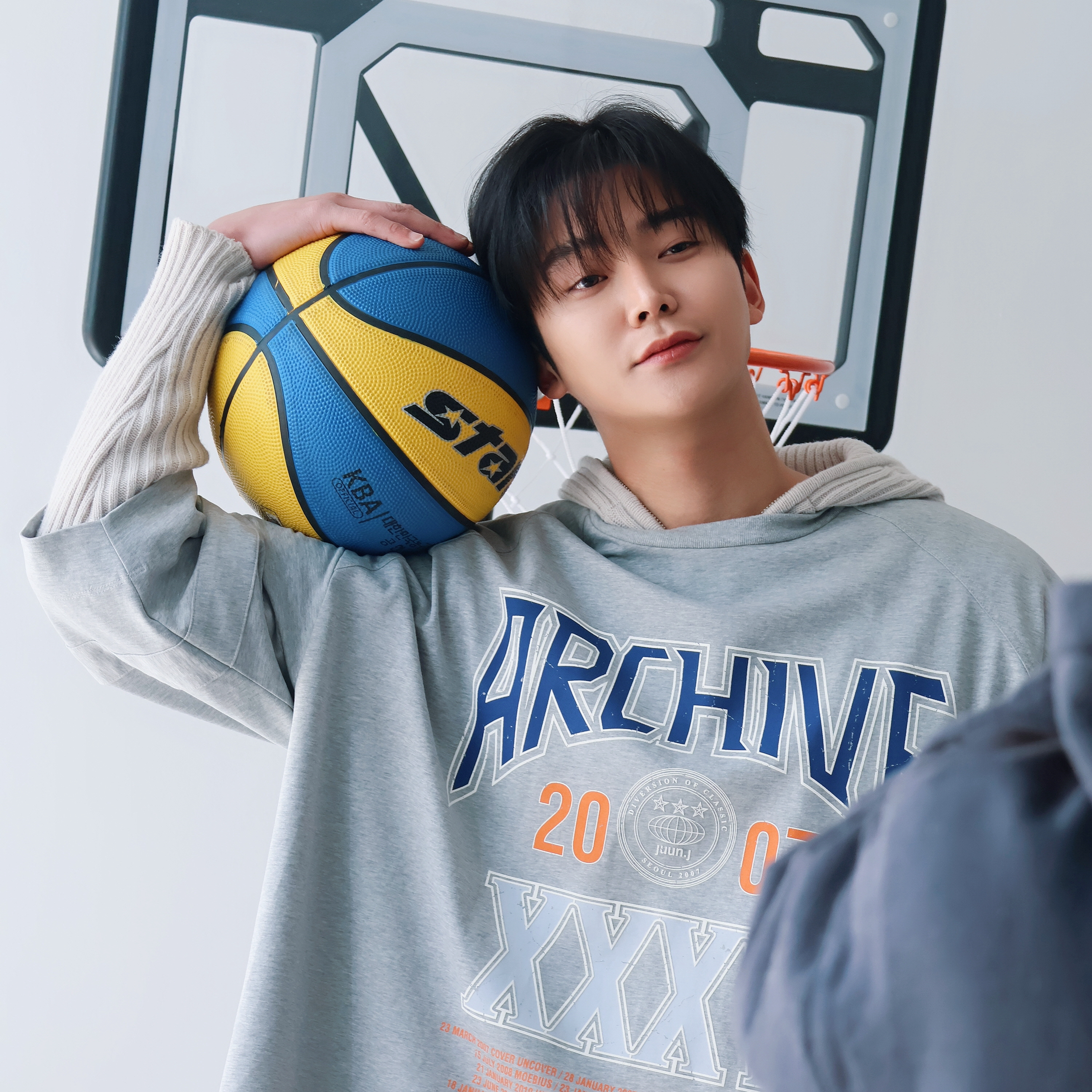 로운의 최신 사진