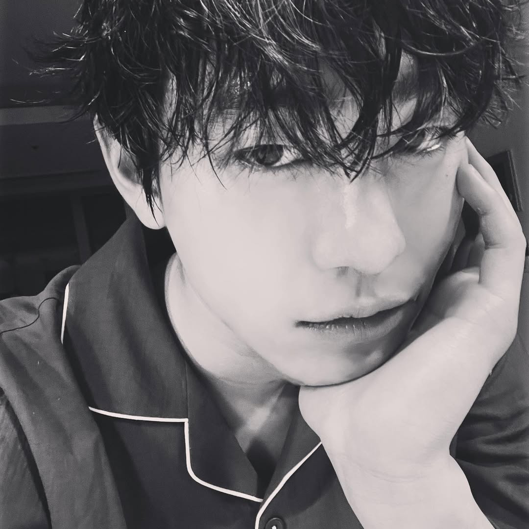 粉丝拍下的安孝燮瞬间