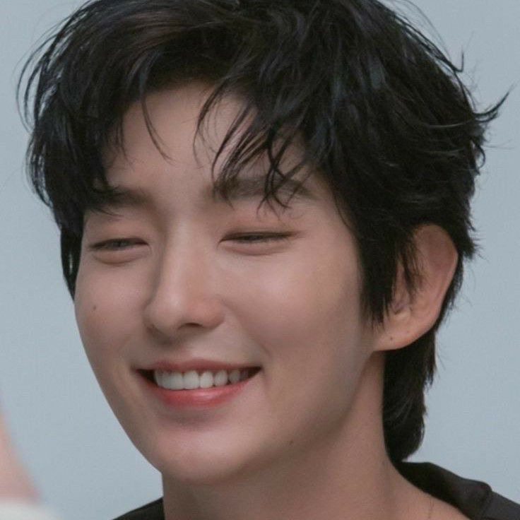 A moment captured by a fan of Lee Joongi