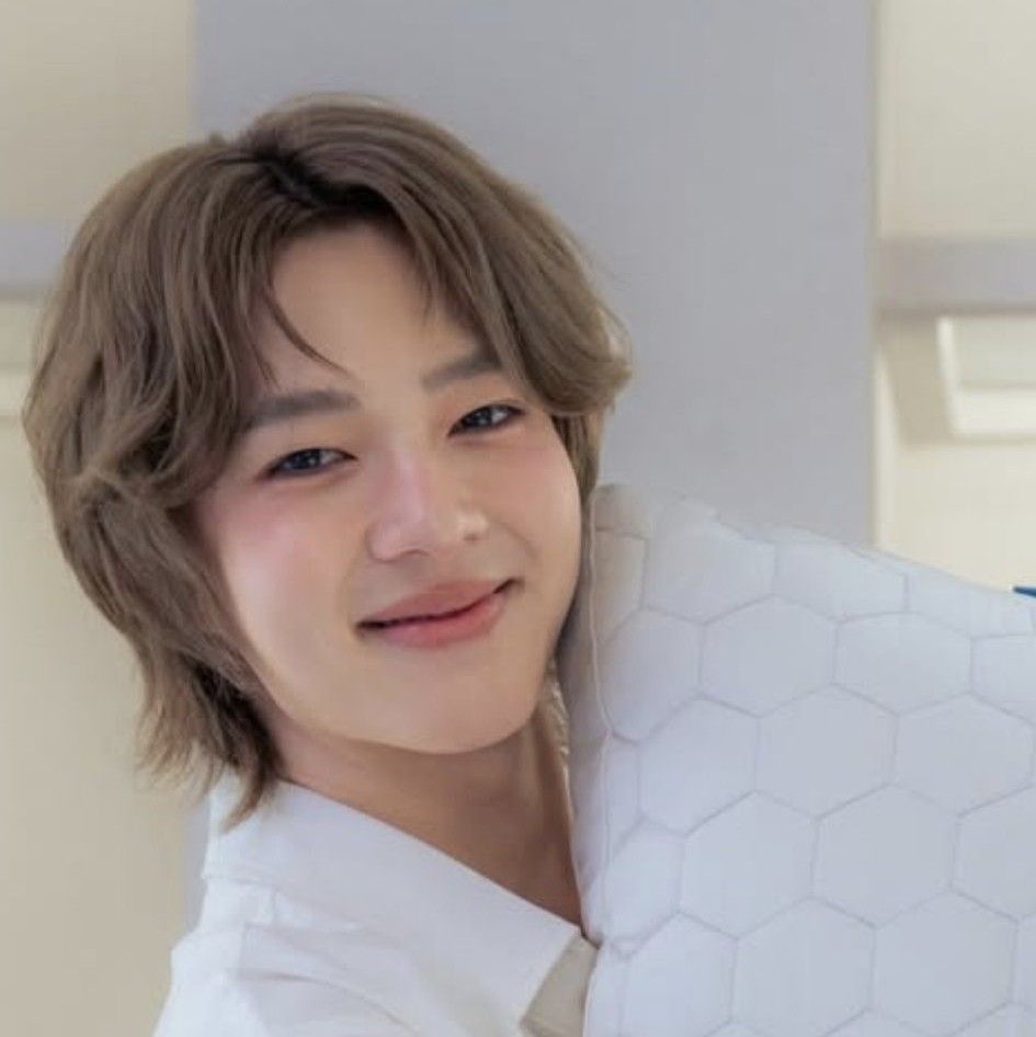 A moment captured by a fan of NuNew