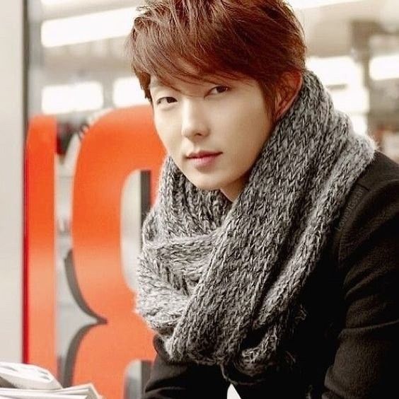 A moment captured by a fan of Lee Joongi