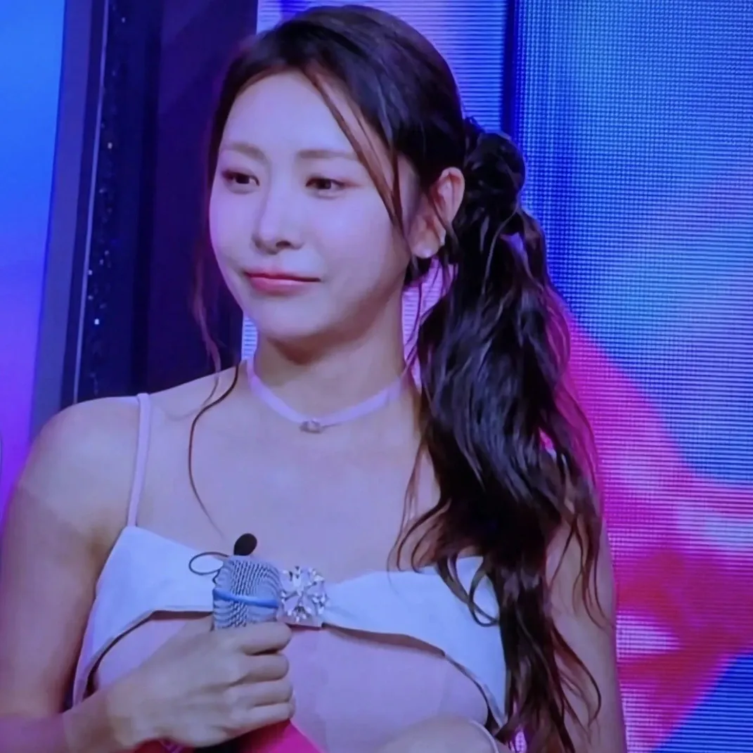 Behind-the-scenes cut of Huh Chanmi