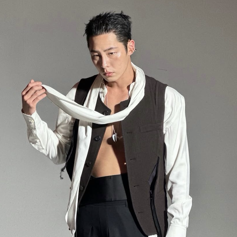 Foto kegiatan terbaru dari Lee Jaewook