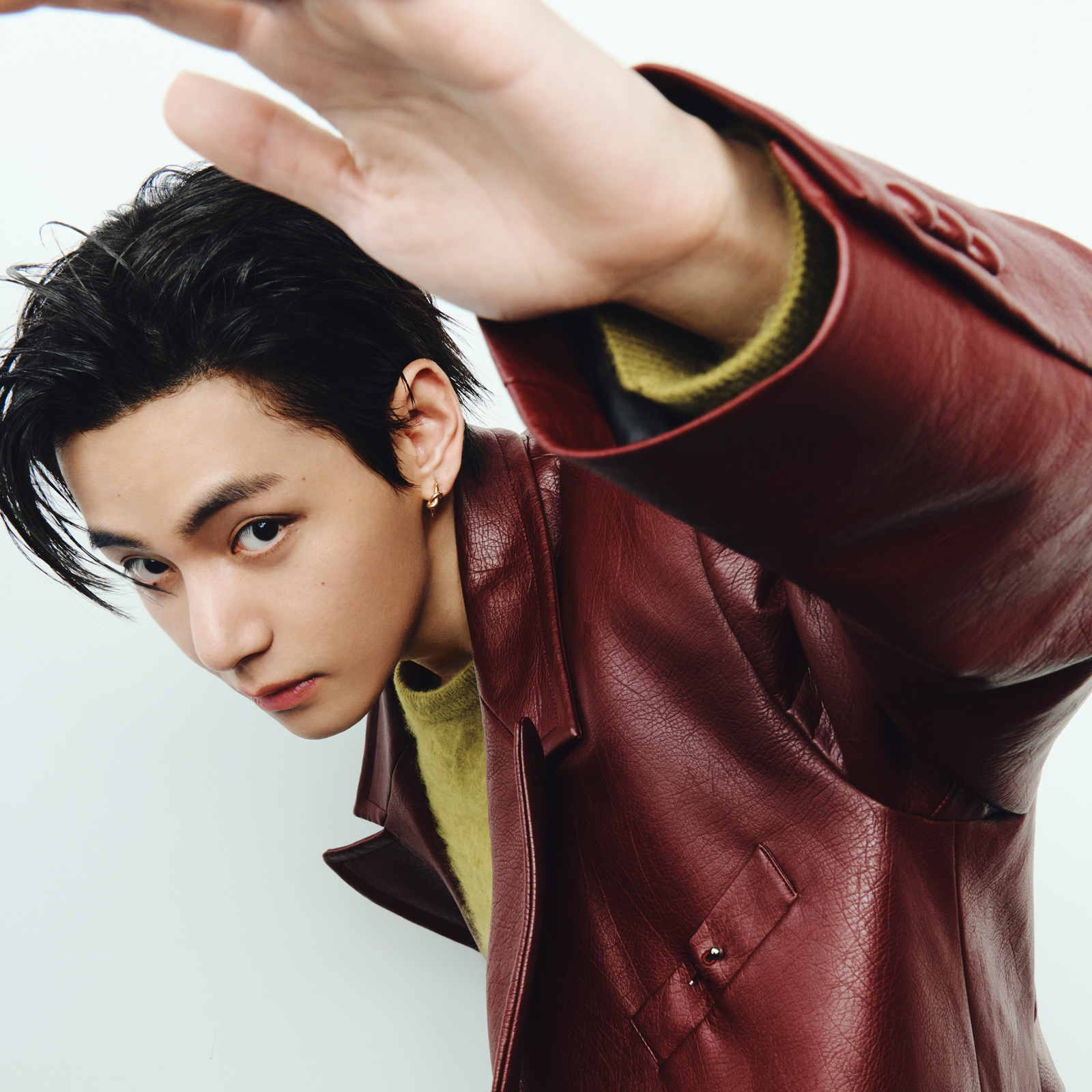 Recent activity shot of Kim Taehyung (V)