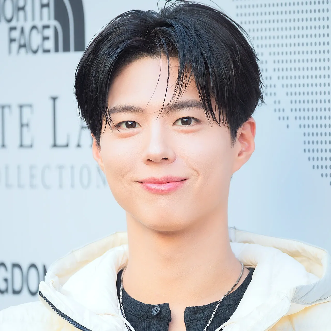 Behind-the-scenes cut of Park Bogum