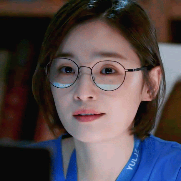 Behind-the-scenes cut of Jeon Mido