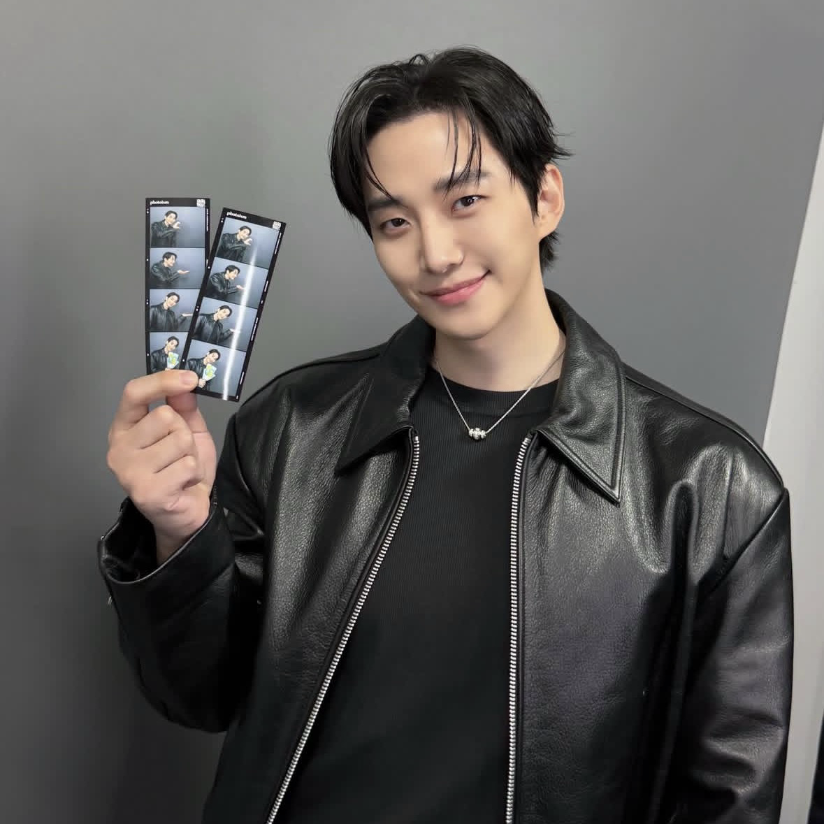 イ・ジュノの最近の活動ショット