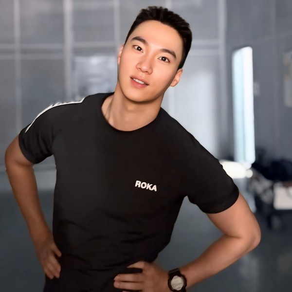 Today’s standout profile photo of Lee Hongnae on Choeaedol Celeb